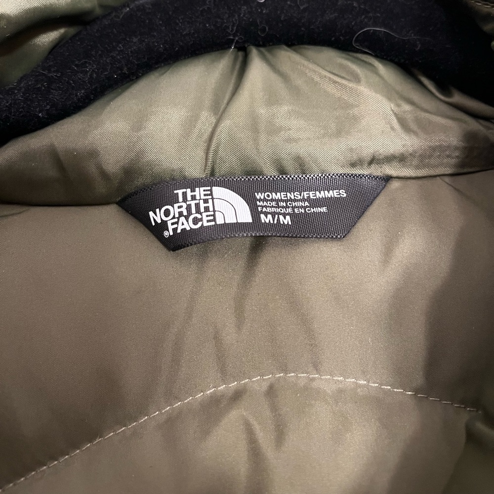 Sassy Shiny North Face jacket - Picture 4 of 5